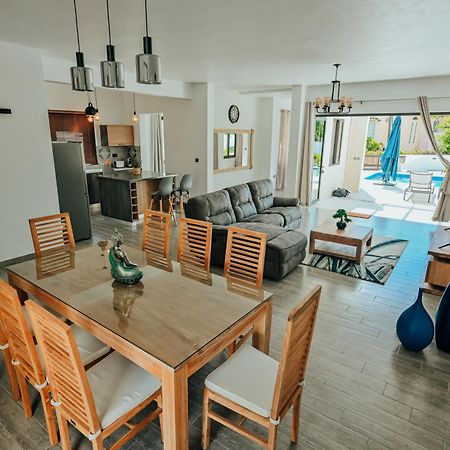 Two Villas Тамарин Экстерьер фото